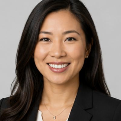 Jessica Bennett — Hosting & Deals Expert